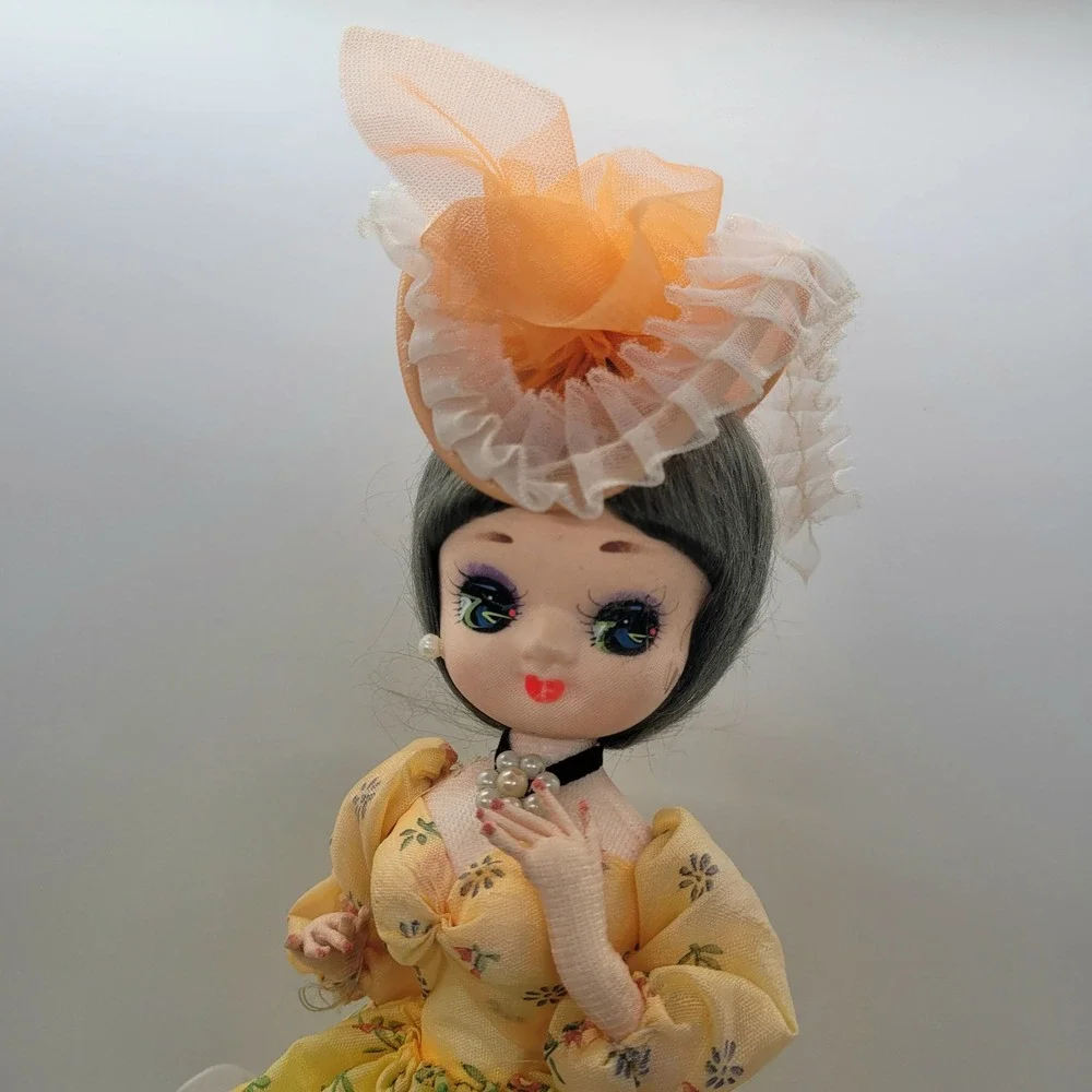 Vintage Bradley Pose Doll Yellow Floral Tiered Gown Big Eye Korea 1970s